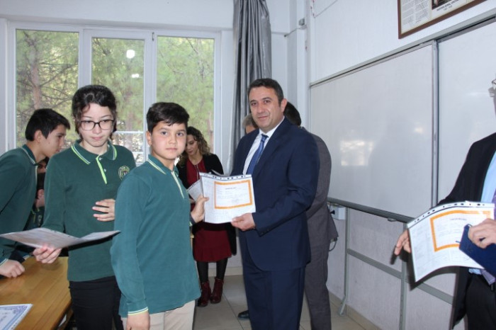 Bucak’ta 12 Bin 495 Öğrenci Yarıyıl Karnesi Aldı