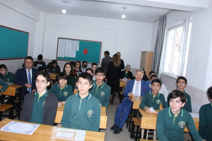 Bucak’ta 12 Bin 495 Öğrenci Yarıyıl Karnesi Aldı