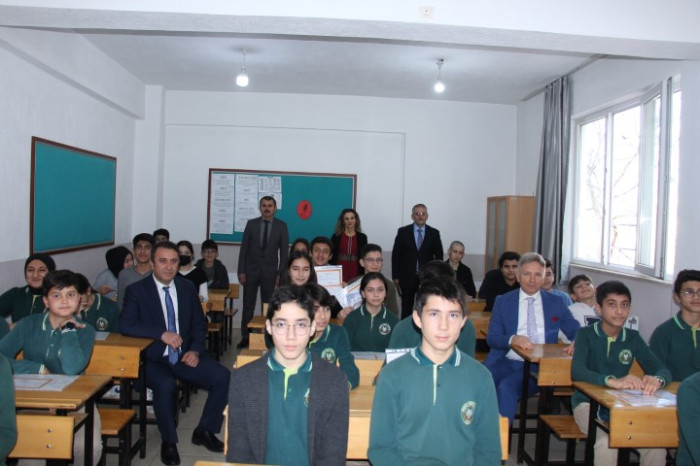 Bucak’ta 12 Bin 495 Öğrenci Yarıyıl Karnesi Aldı