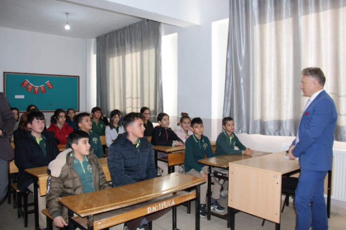 Bucak’ta 12 Bin 495 Öğrenci Yarıyıl Karnesi Aldı