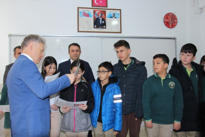 Bucak’ta 12 Bin 495 Öğrenci Yarıyıl Karnesi Aldı