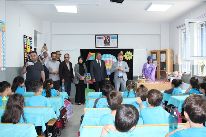 Bucak’ta Öğrenciler Karne Aldı; Yaz Tatili Başladı