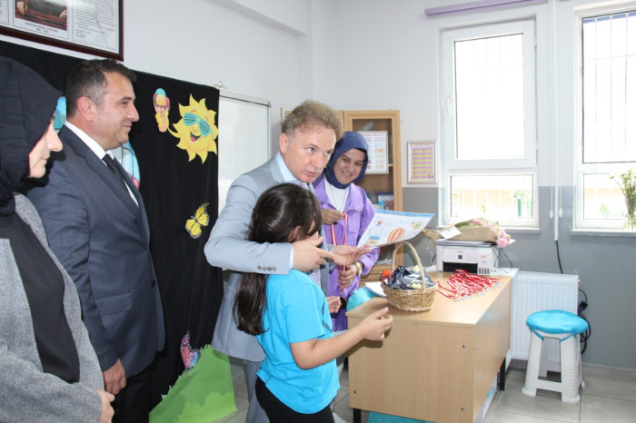 Bucak’ta Öğrenciler Karne Aldı; Yaz Tatili Başladı