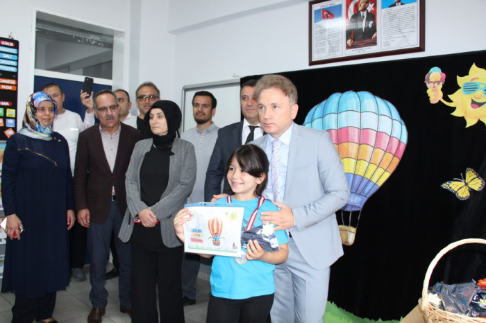 Bucak’ta Öğrenciler Karne Aldı; Yaz Tatili Başladı