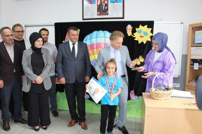 Bucak’ta Öğrenciler Karne Aldı; Yaz Tatili Başladı