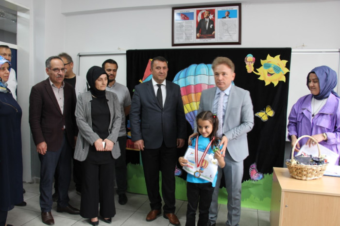 Bucak’ta Öğrenciler Karne Aldı; Yaz Tatili Başladı