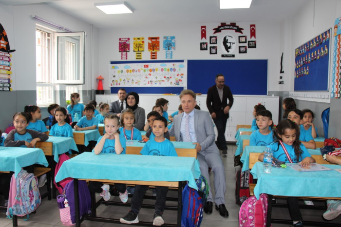 Bucak’ta Öğrenciler Karne Aldı; Yaz Tatili Başladı