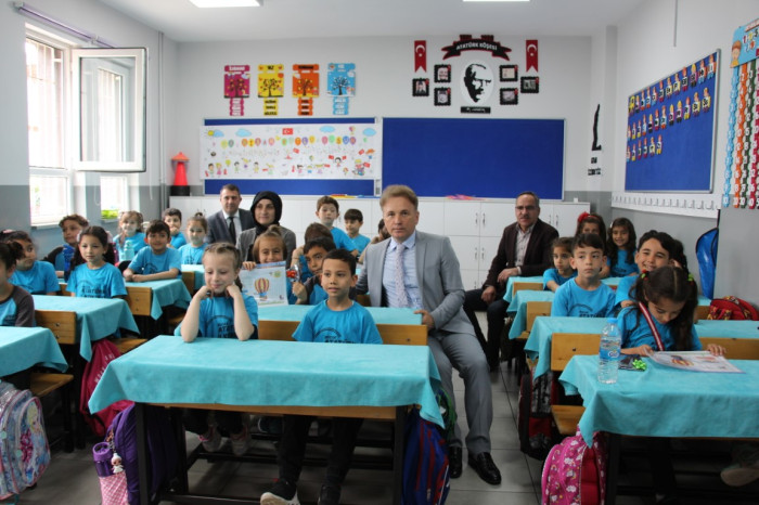 Bucak’ta Öğrenciler Karne Aldı; Yaz Tatili Başladı