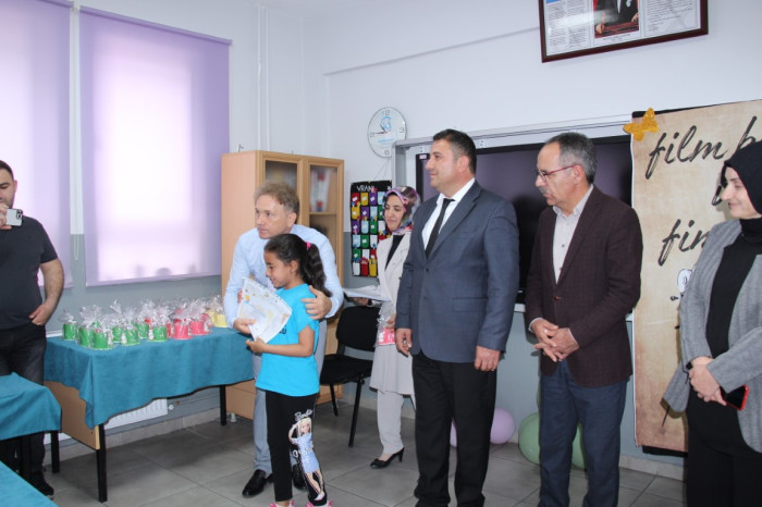 Bucak’ta Öğrenciler Karne Aldı; Yaz Tatili Başladı