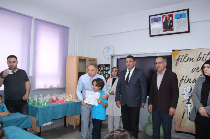 Bucak’ta Öğrenciler Karne Aldı; Yaz Tatili Başladı