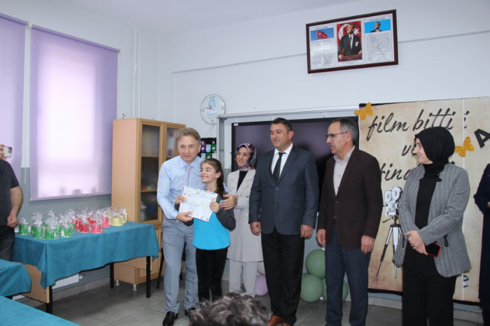 Bucak’ta Öğrenciler Karne Aldı; Yaz Tatili Başladı