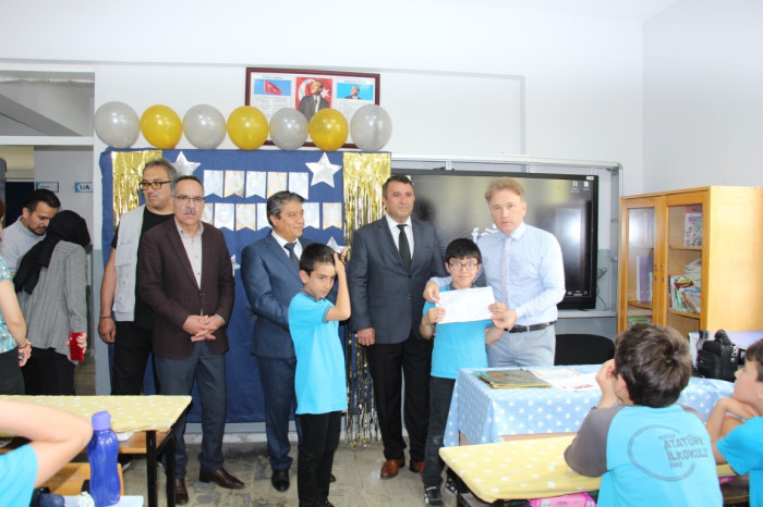 Bucak’ta Öğrenciler Karne Aldı; Yaz Tatili Başladı