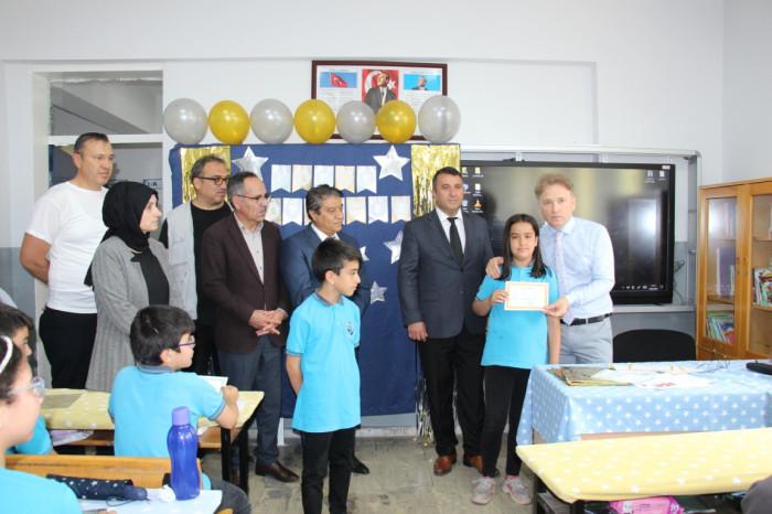 Bucak’ta Öğrenciler Karne Aldı; Yaz Tatili Başladı