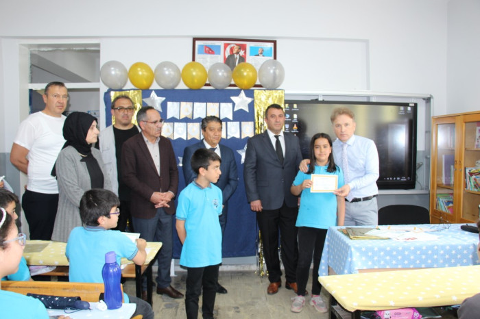 Bucak’ta Öğrenciler Karne Aldı; Yaz Tatili Başladı