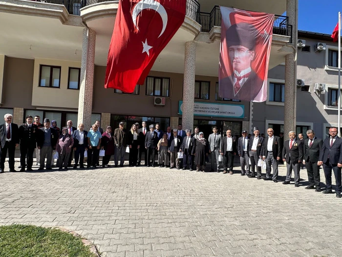 Bucak’ta Gaziler Kahvaltıda Bir Araya Geldi 