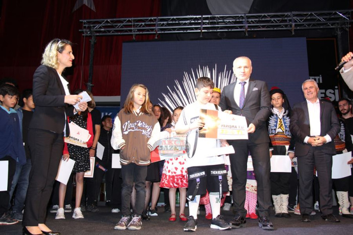 BUCAK’TA ‘YETENEK SİZSİNİZ’ YARIŞMASININ FİNALİ YAPILDI