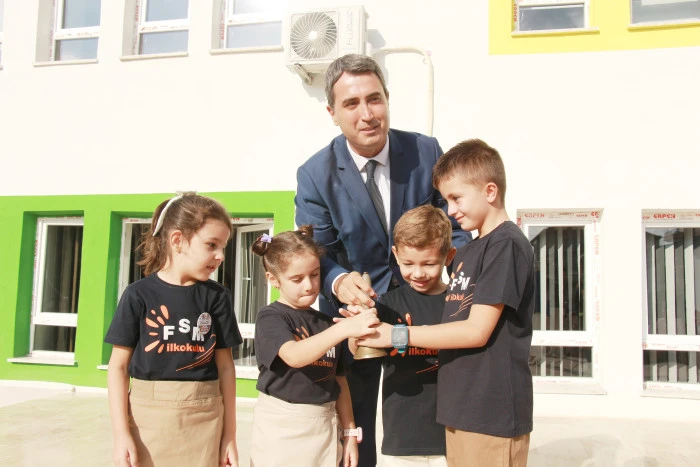 Bucak’ta Kaymakam Kuruca İlk Ders Zilini Çaldı