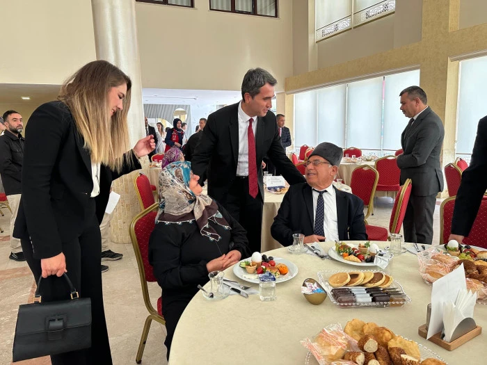 Bucak’ta Gaziler Kahvaltıda Bir Araya Geldi 