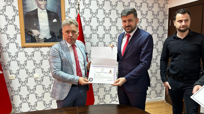 Başarı belgelerini kaymakam Tanrıkulu’ndan aldılar