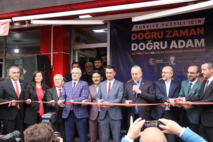 Bakan Çavuşoğlu Bucak'ta SKM açılışı yaptı