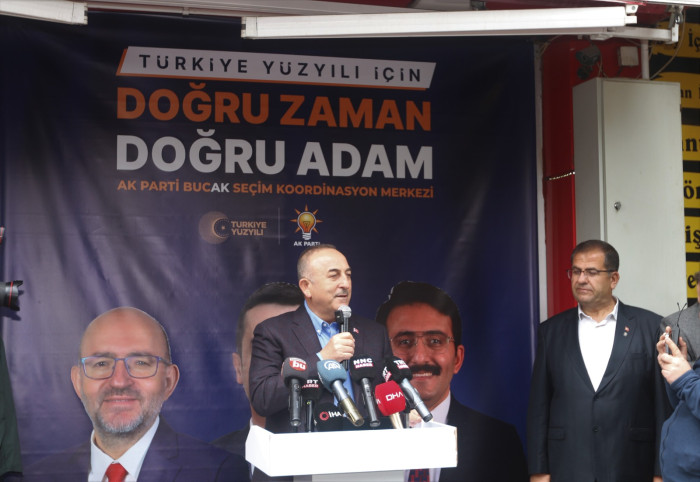 Bakan Çavuşoğlu Bucak'ta SKM açılışı yaptı