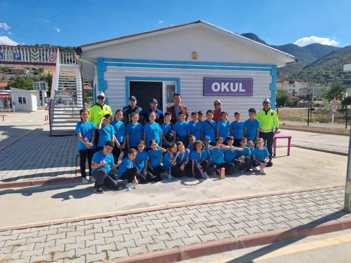 Bucak’ta Miniklere Trafik Eğitimi