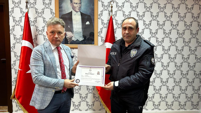 Başarı belgelerini kaymakam Tanrıkulu’ndan aldılar