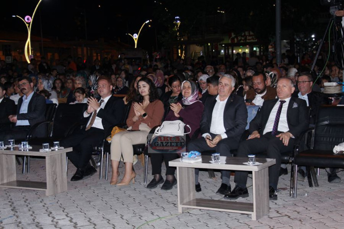 BUCAK’TA ‘YETENEK SİZSİNİZ’ YARIŞMASININ FİNALİ YAPILDI