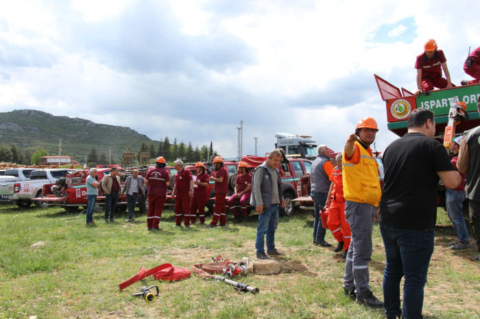 BUCAK’TA GERÇEĞİ ARATMAYAN YANGIN TATBİKATI 