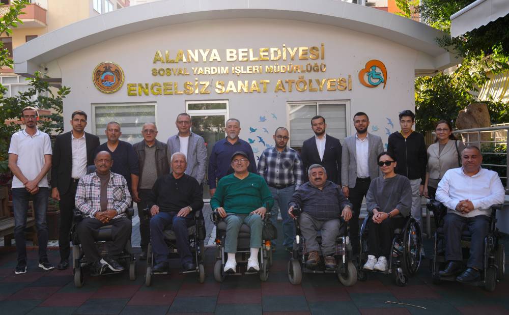 Engelli bireylere özel ödüllü dart turnuvası