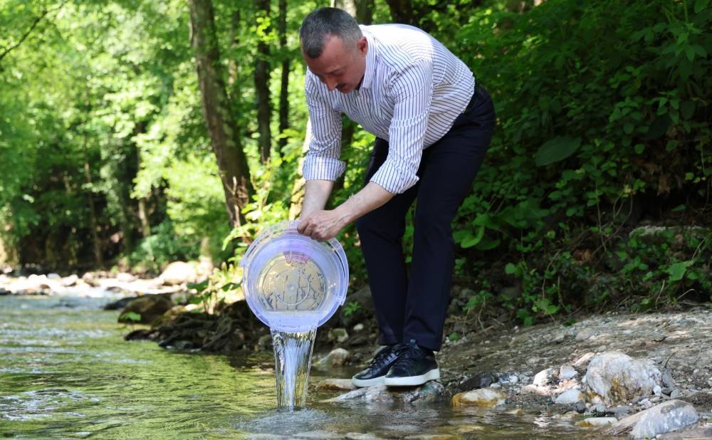50 bin kırmızı benekli alabalık dereye bırakıldı