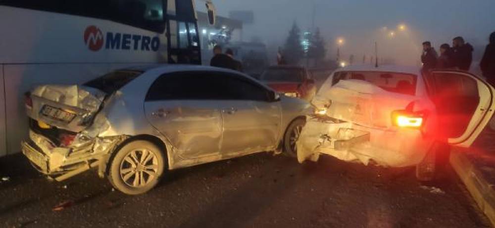 Afyonkarahisar'da 20 aracın karıştığı zincirleme kaza: 31 yaralı