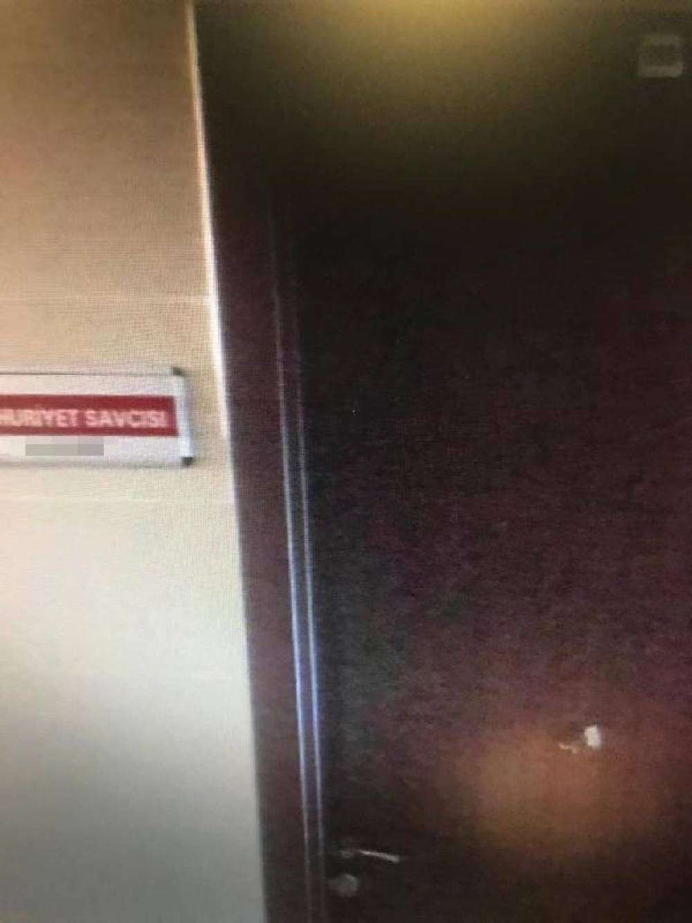 Savcının kapısına kafa atan sanığa 10 ay hapis 