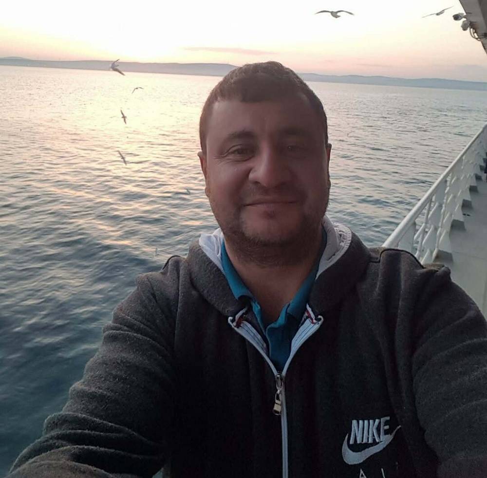 Tartıştığı oğlunu bı&ccedil;aklayarak &ouml;ld&uuml;rd&uuml;