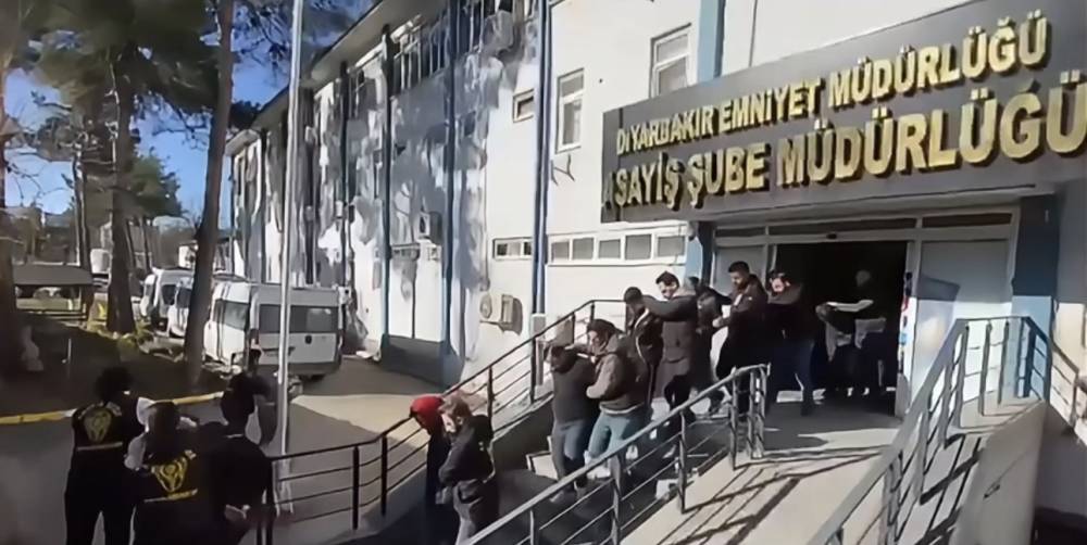 Sahte &lsquo;ara&ccedil; muayene randevusu&rsquo; dolandırıcılığına 14 ilde &lsquo;Son istasyon&rsquo; operasyonu: 25 tutuklama