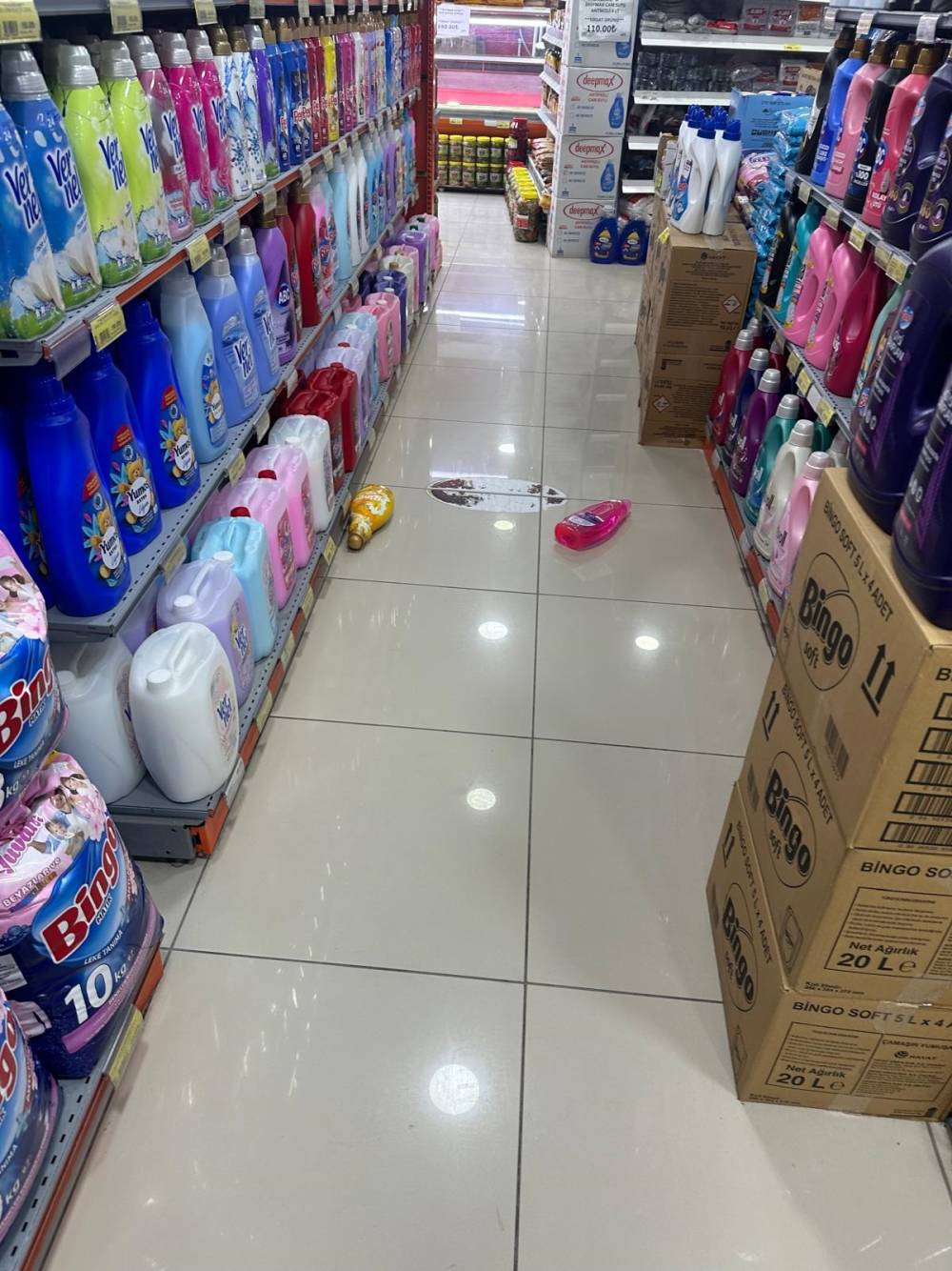 Van'da 5.2 b&uuml;y&uuml;kl&uuml;ğ&uuml;nde deprem / Ek fotoğraflar