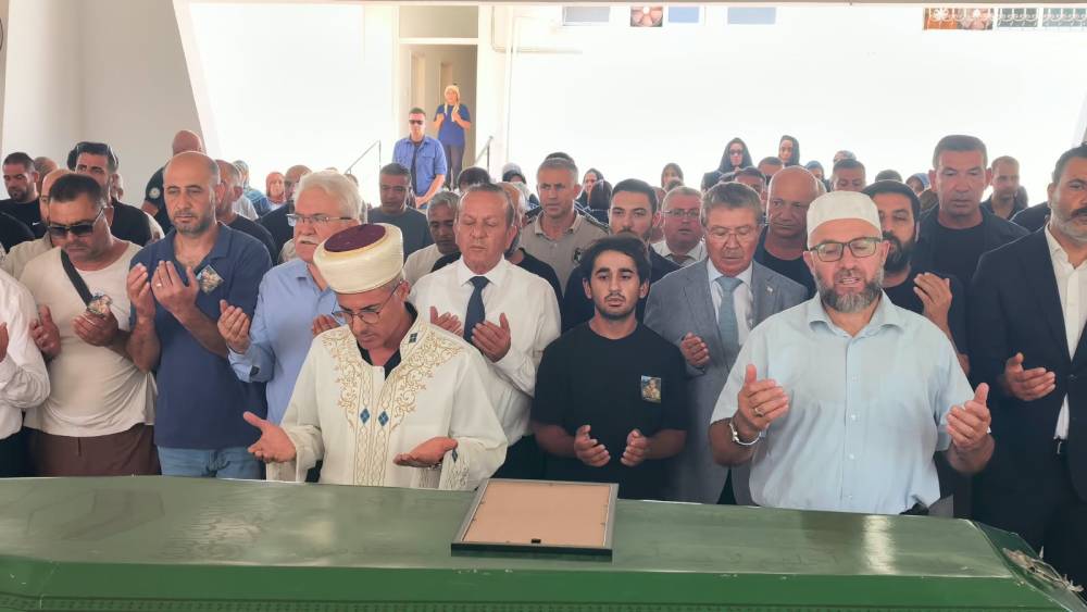 KKTC&rsquo;deki gemi kazasında hayatını kaybeden İsmail Kurt toprağa verildi
