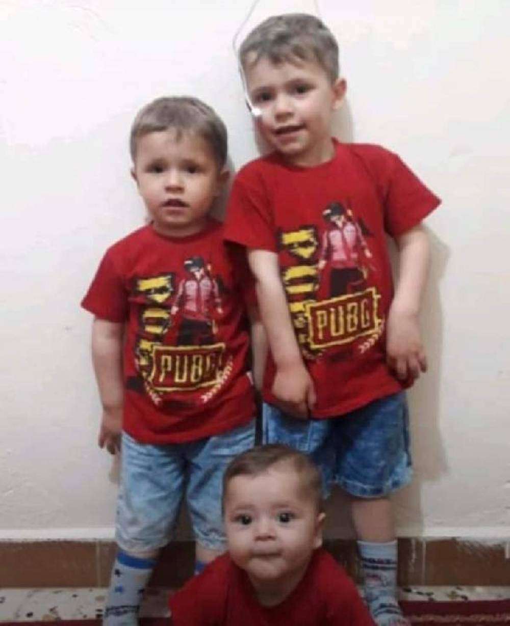 Evde çıkan yangında 3 kardeş öldü