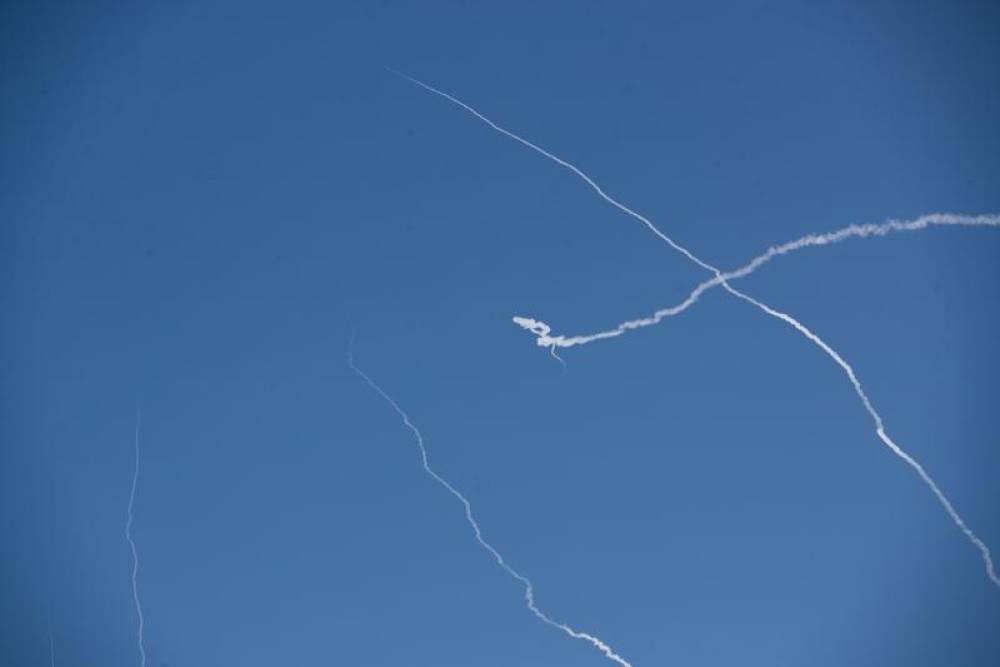 Suudi Arabistan: 3 seyir f&uuml;zesi ve 3 İHA'ya m&uuml;dahale edildi