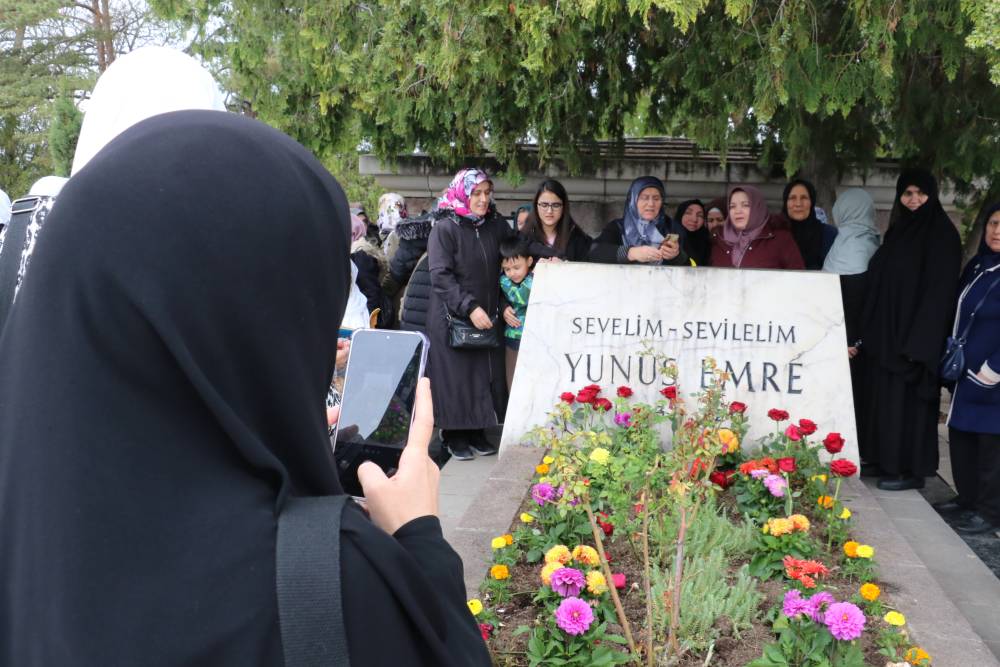 Yunus Emre, vefatının 705'inci yıl d&ouml;n&uuml;m&uuml;nde Eskişehir'de anıldı
