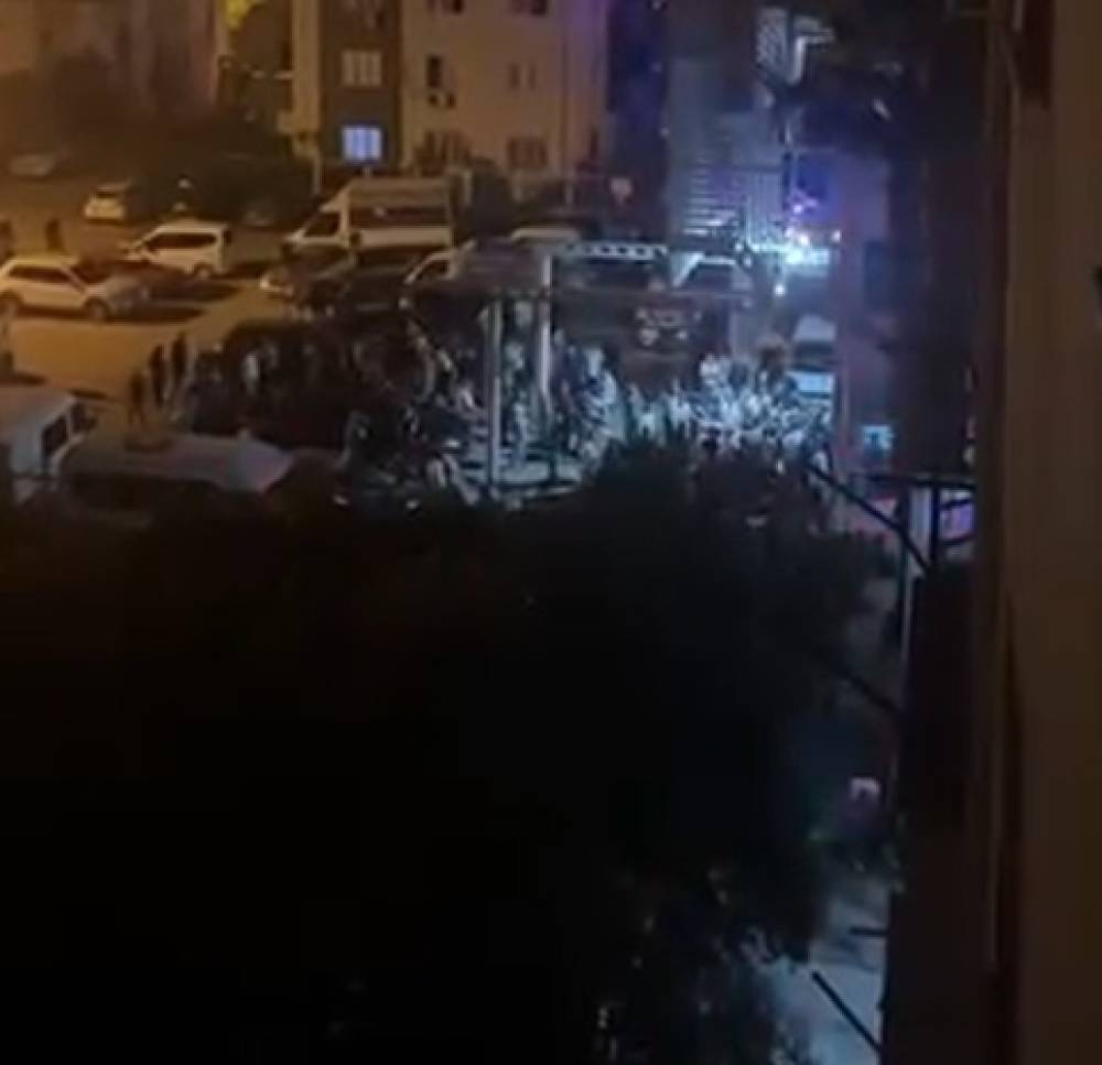 Osmaniye&rsquo;de d&uuml;ğ&uuml;nde silahlı kavga: 1 &ouml;l&uuml;, 6 yaralı