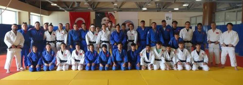 Judo Milli Takımları Burdur'da kampta