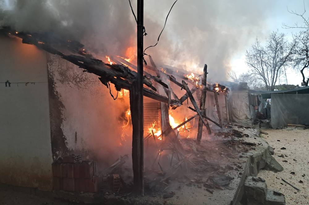 Serik'te ev yangını 