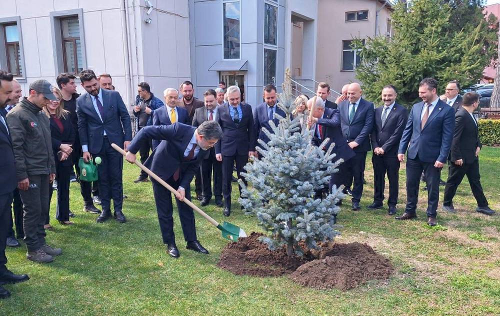  Bakan Yumaklı: Gıda anlamında problem, g&uuml;bre tedarikinde sıkıntı yok