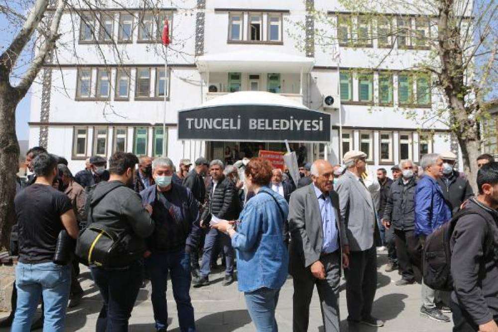 Köylülerden ağaçların kesileceği ‘katı atık tesisi’ projesine tepki