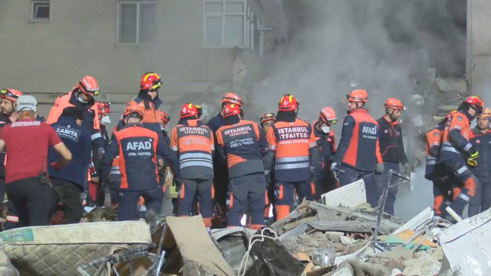 Maltepe&rsquo;de &ccedil;&ouml;ken binada 5 kişi hayatını kaybetti -