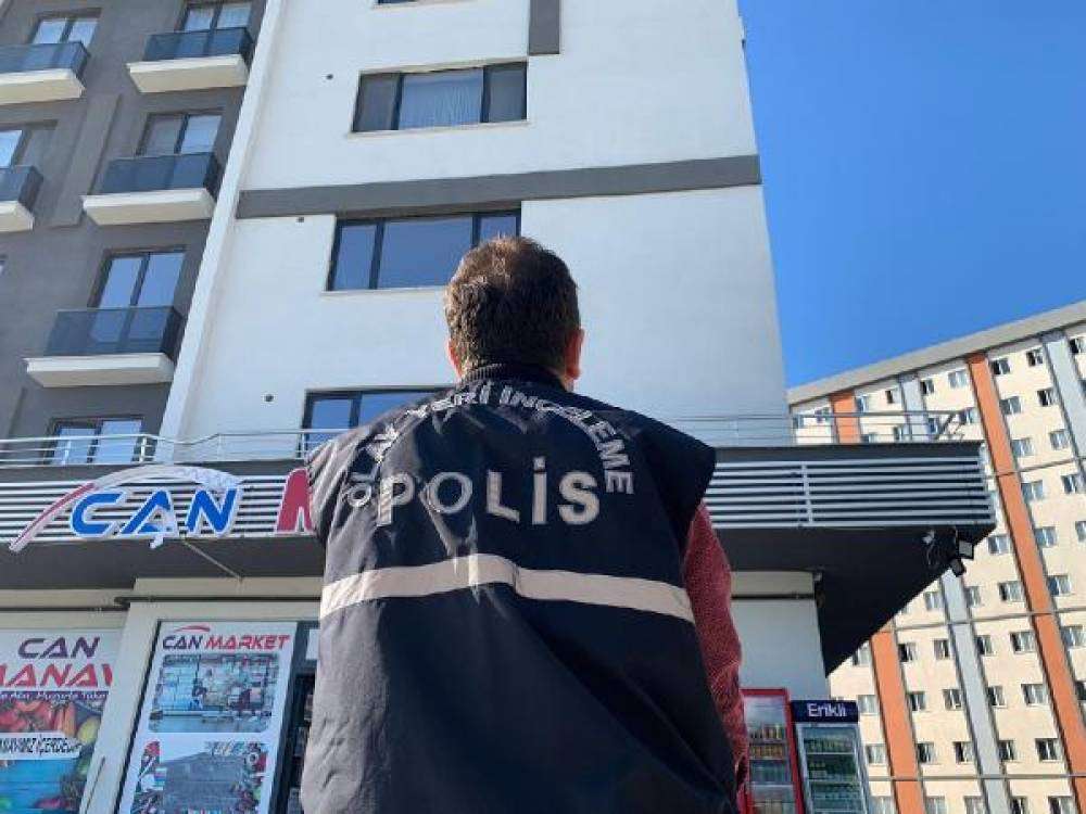 Tıp fakültesi öğrencisi oğlunu ziyarete gitti, 6'ncı kattan düşüp öldü