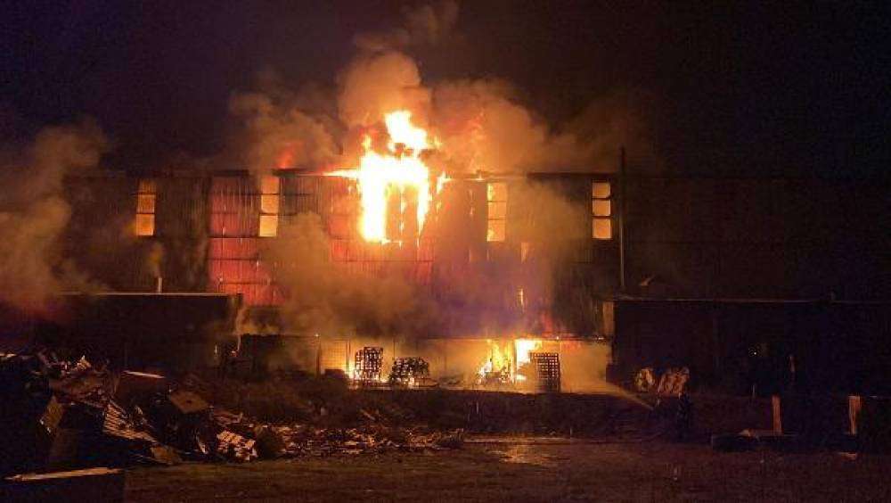 Kocaeli’de geri dönüşüm fabrikasında yangın 
