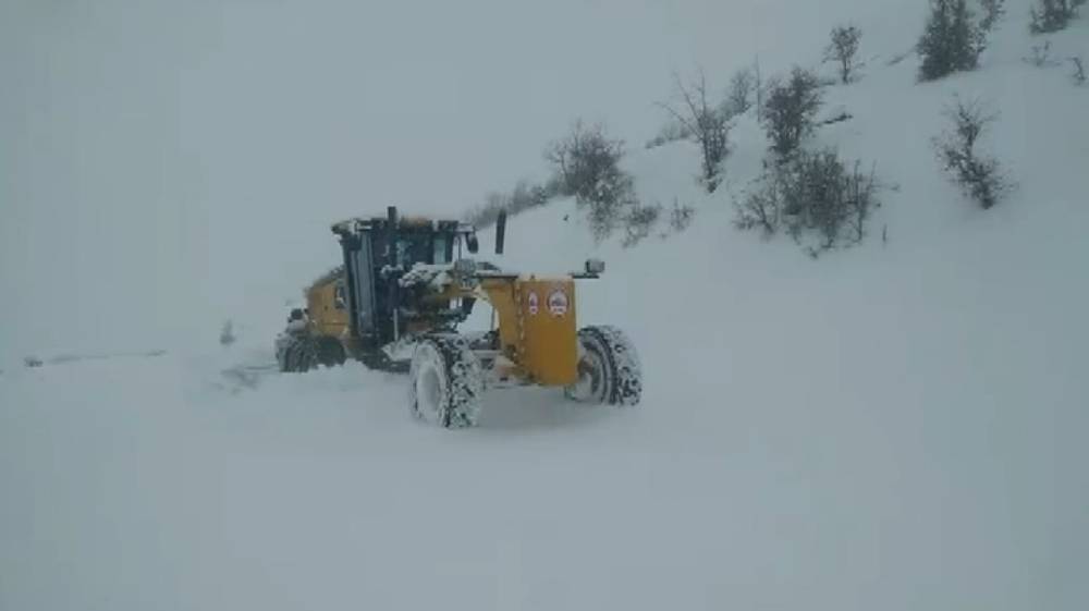 Elazığ'da 182 k&ouml;y yolu kardan ulaşıma kapandı