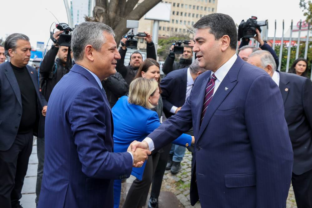 &Ouml;zg&uuml;r &Ouml;zel: Ara se&ccedil;im Meclis'in g&ouml;revidir